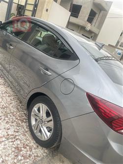 هیۆندای ئەلەنترا